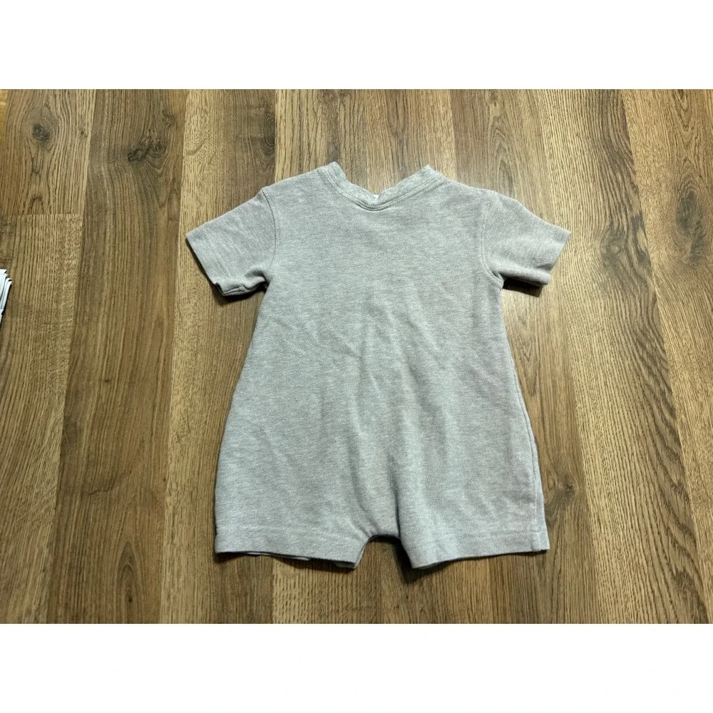 Vintage Carter's Romper Size 6-9M Gray One Piece Short Sleeve Graphic Baseball